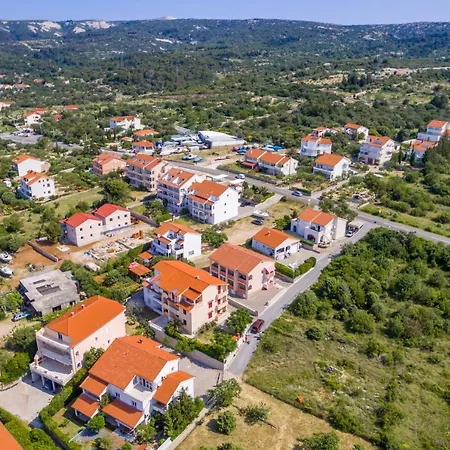 Tonka Apartmán *