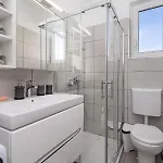 Tonka Apartament *
