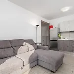 Tonka Apartament Barbat na Rabu