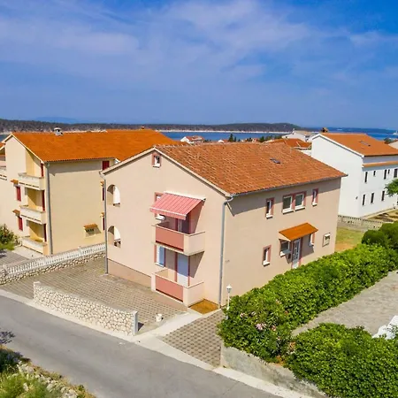 Tonka Apartament *